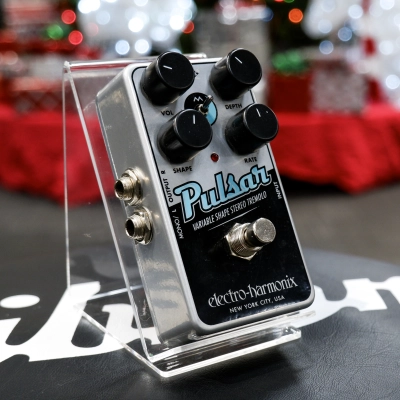 Electro-Harmonix - Nano Pulsar Variable Shape Stereo Tremolo Pedal 3